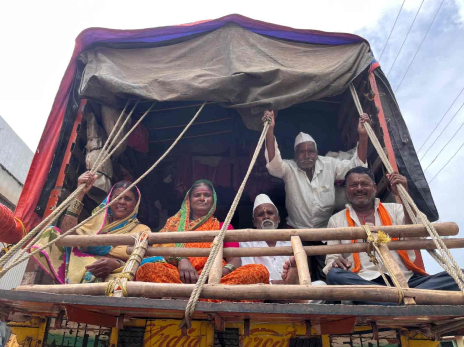 एकतरी 'वारी' अनुभवावी!