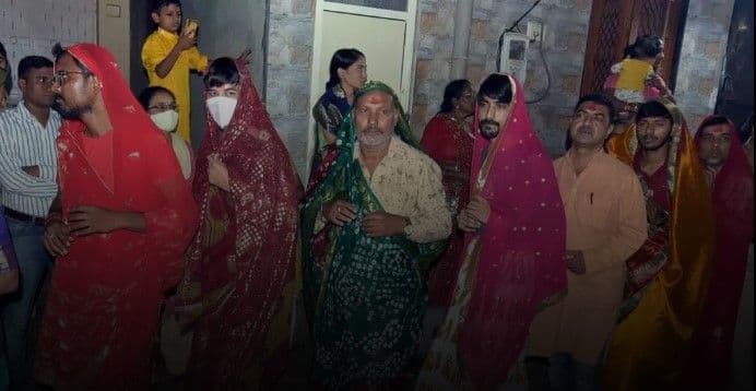 Who is this Sadu Mata, where men wearing vermilion and wearing sarees play Garba?