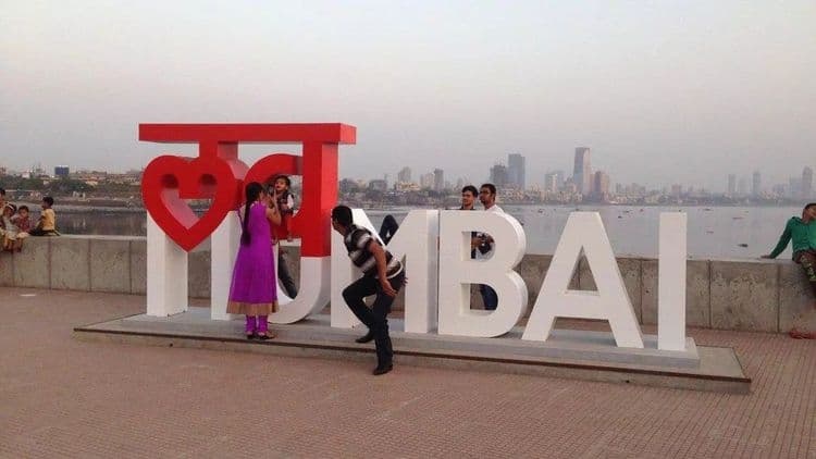 तुमच्या शहरातला ‘I Heart xxx’ हा ट्रेंड कसा सुरू झाला…?