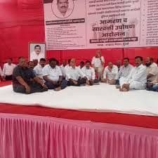 वयाच्या 94 व्या वर्षीही बाबा आढाव माथाडी कामगारांच्या न्यायासाठी मैदानात उतरले…