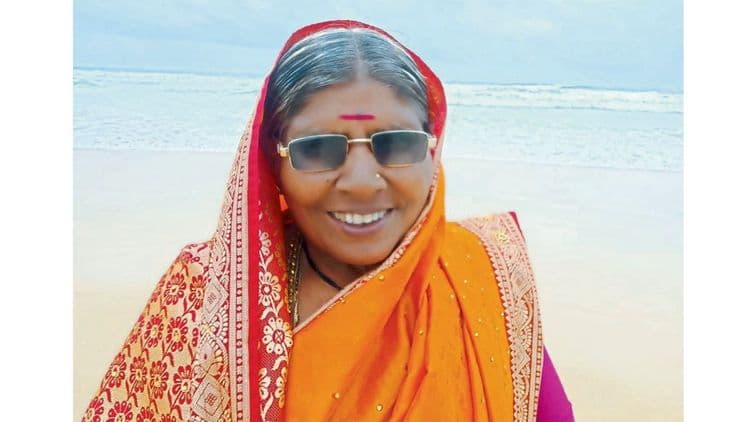 विमल माळी : फक्त दुसरीपर्यंत शिक्षण असतानाही अक्षरांशी मैत्री करणारी ‘आधुनिक बहिणाबाई’!