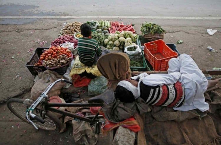 महागाईच्या आकड्यांमुळे वाढली चिंता…!