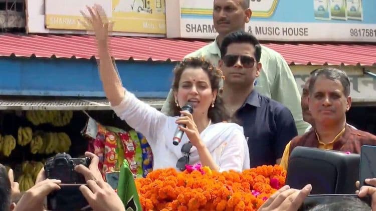 कंगना रणौत… ‘पगली कहीं की…’!