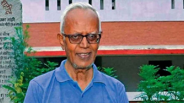 ‘‘चर्चच्या भिंती ओलांडून आदिवासी होऊन गेलेला एक पुजारी’’