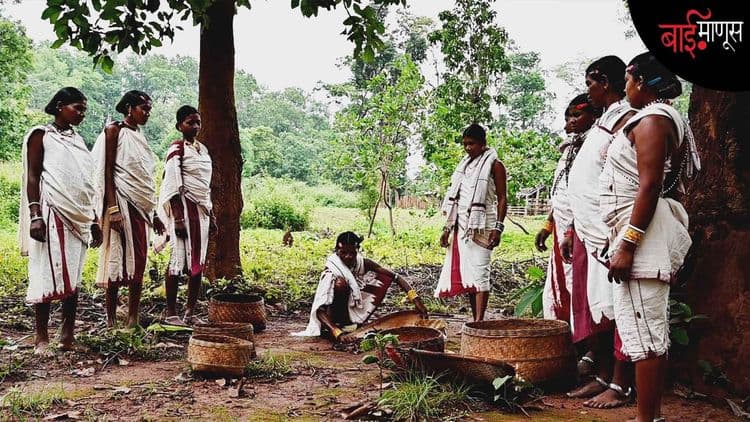 ‘’जंगलात कितीही आत शिरलं तरी वनउपज आता मिळेनासं झालयं’’